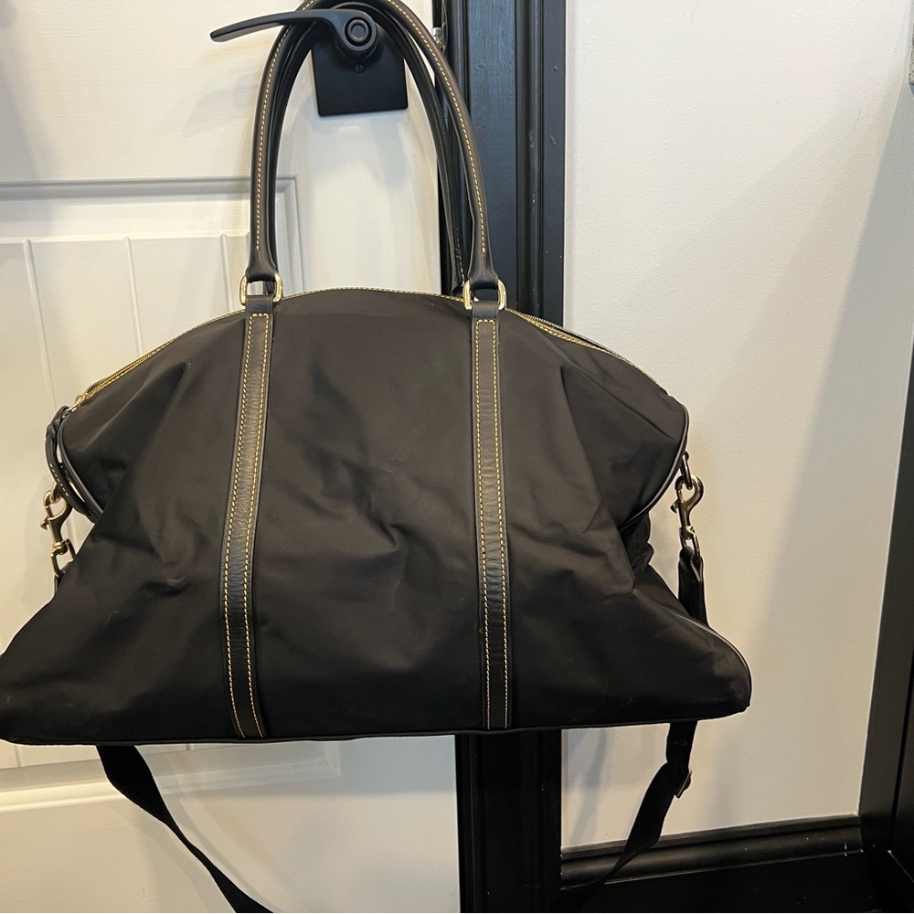Dooney and Bourke overnight bag - Picture 3 of 6